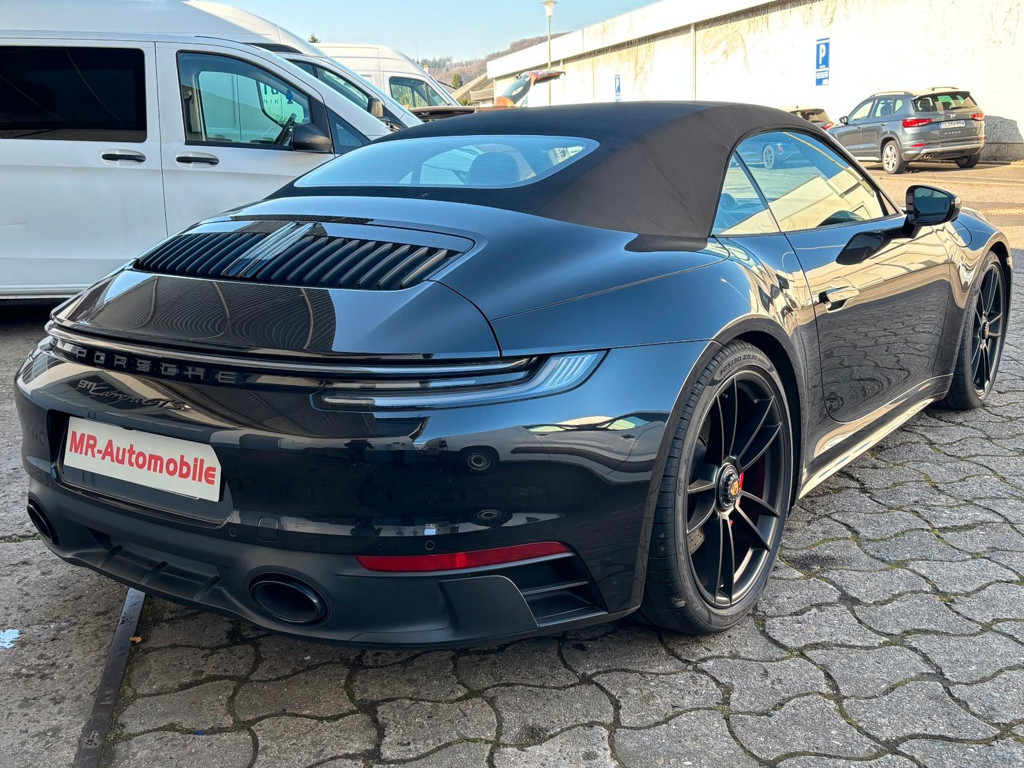 Porsche 992