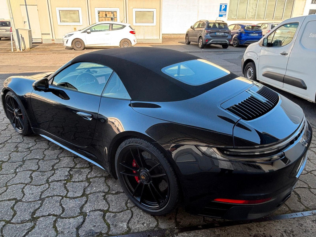 Porsche 992
