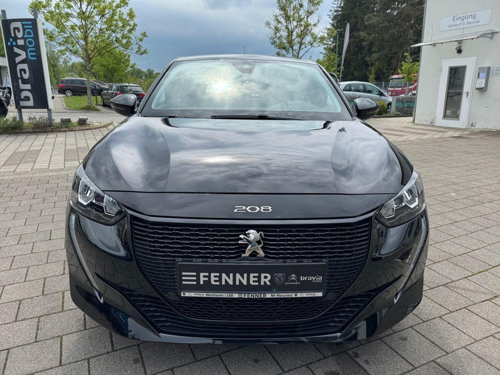 Peugeot e-208