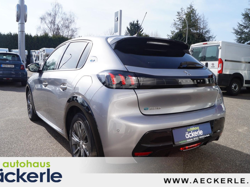 Peugeot e-208