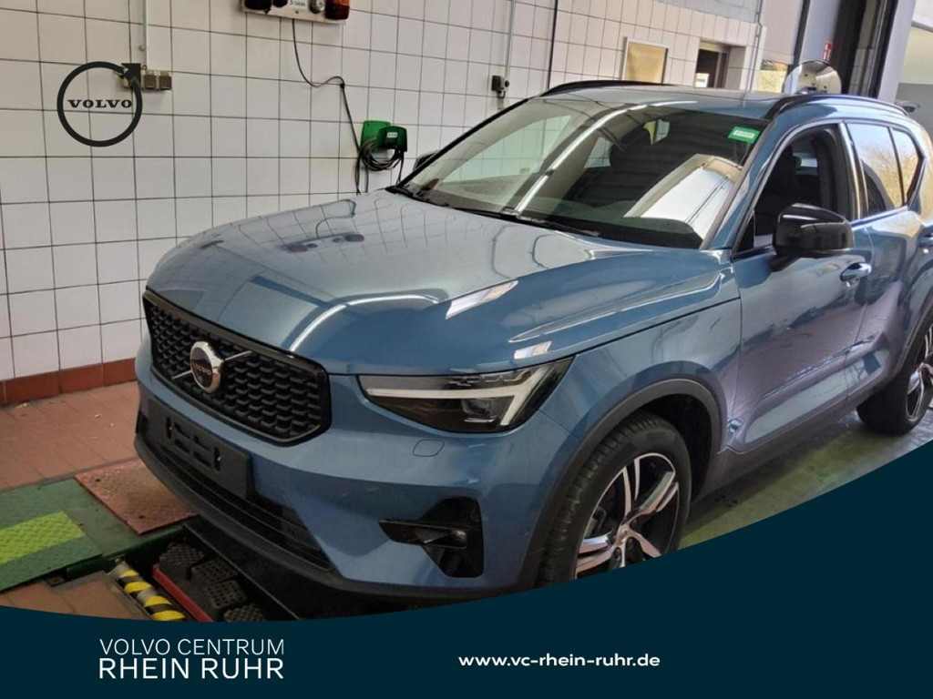 Volvo XC40 Plus Dark