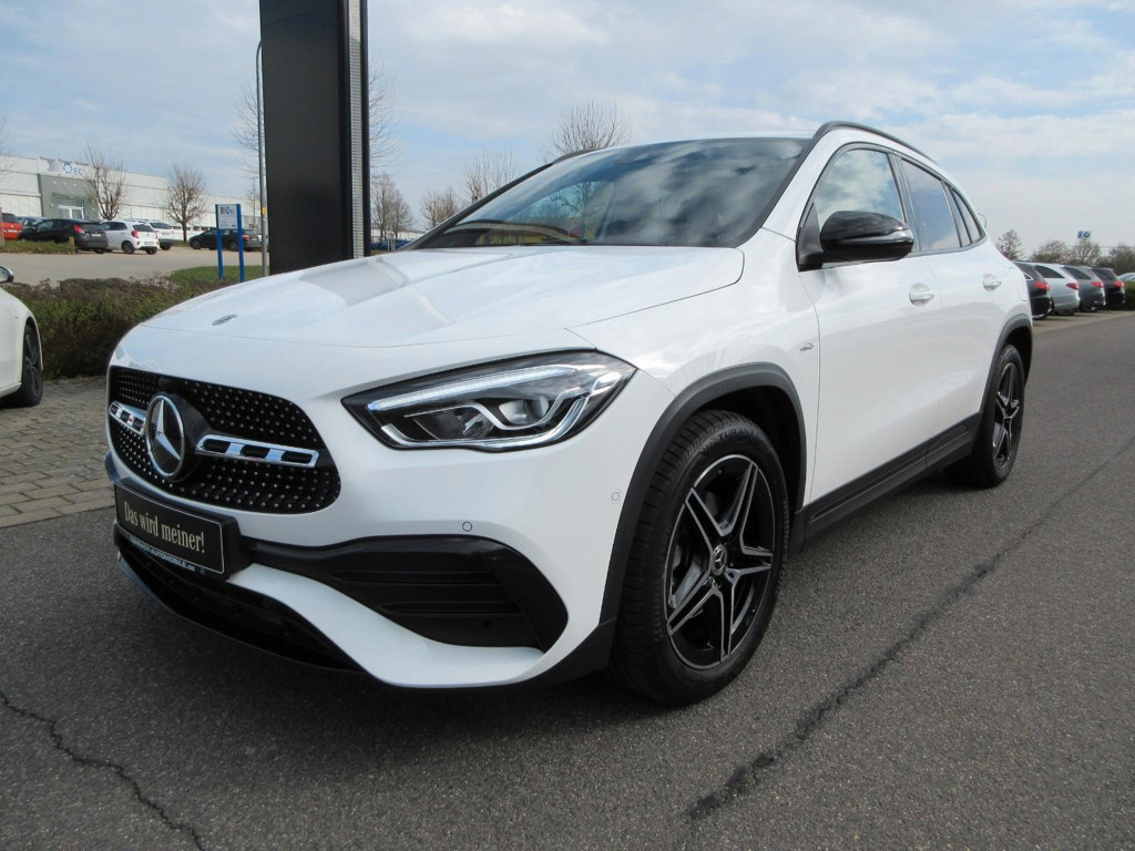 Mercedes-Benz GLA-Klasse GLA 200 AMG Line