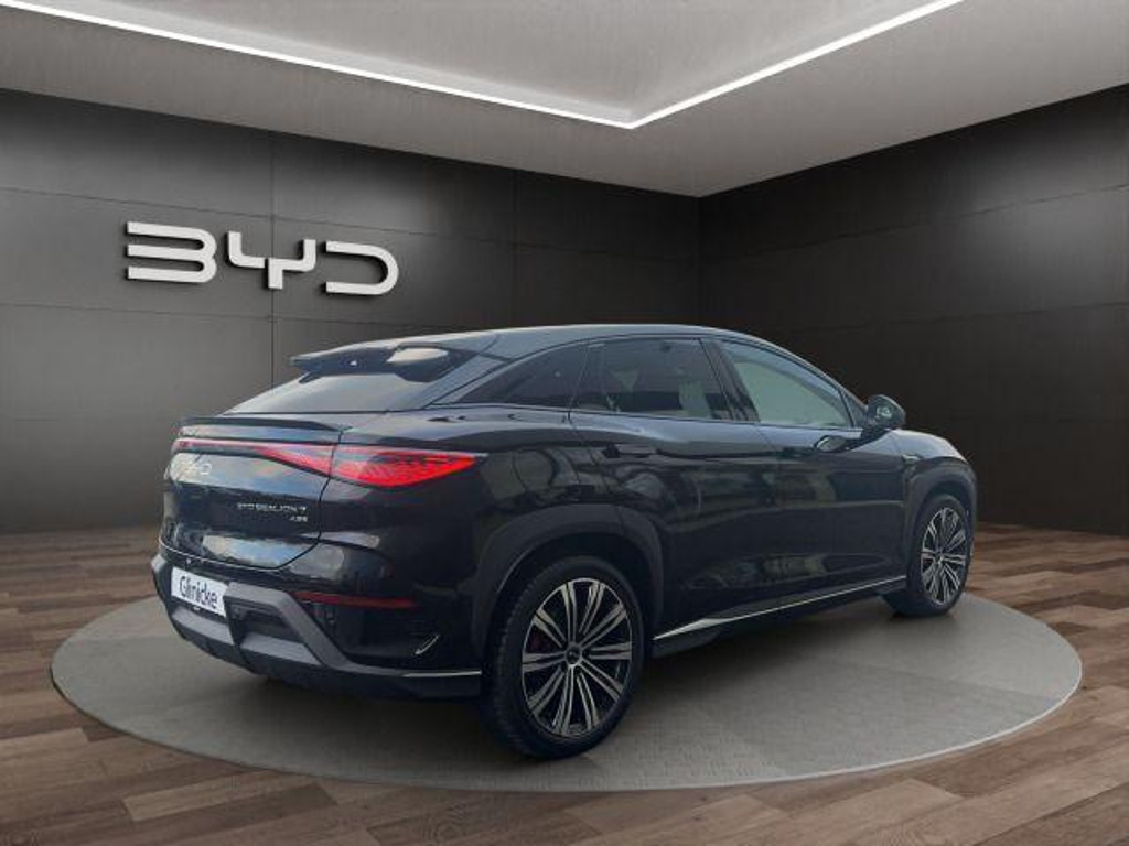 BYD Sealion 7