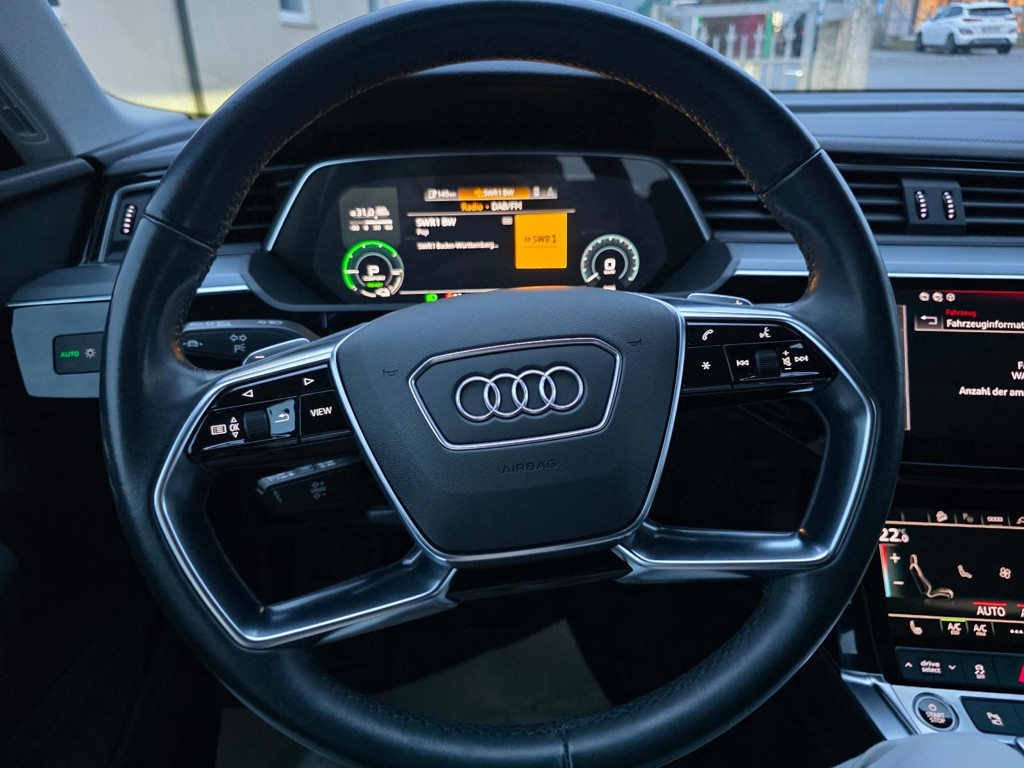 Audi e-tron