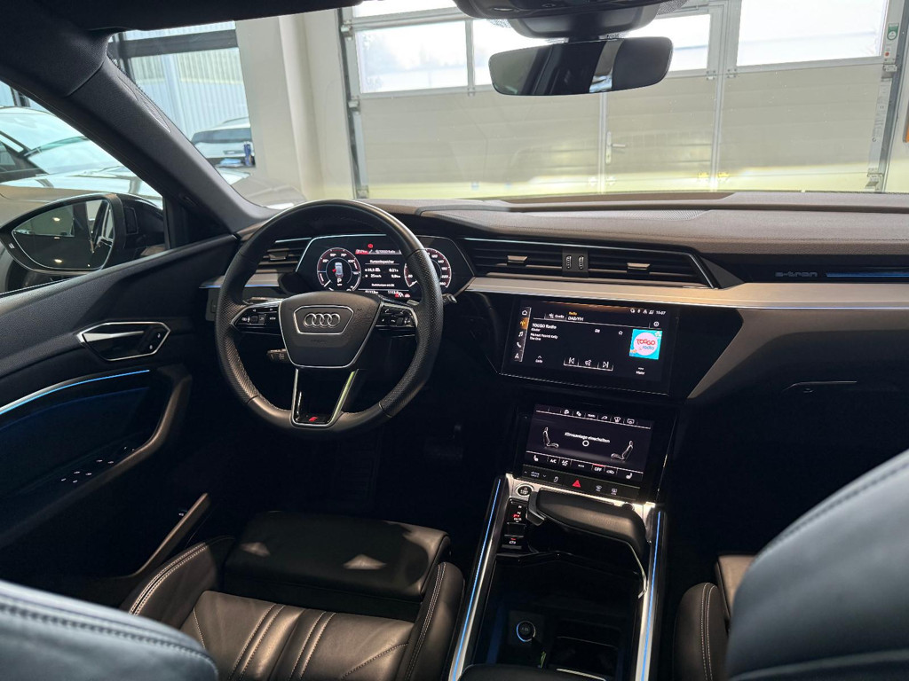 Audi e-tron