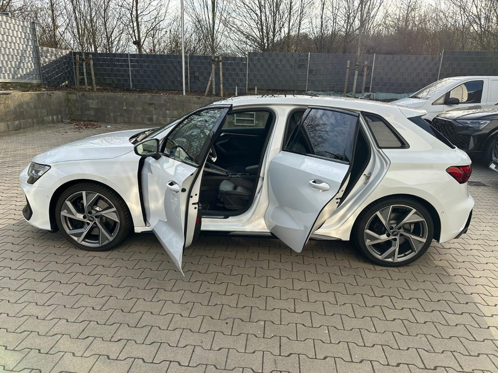 Audi S3 Sportback Sedan Quattro S-Tronic