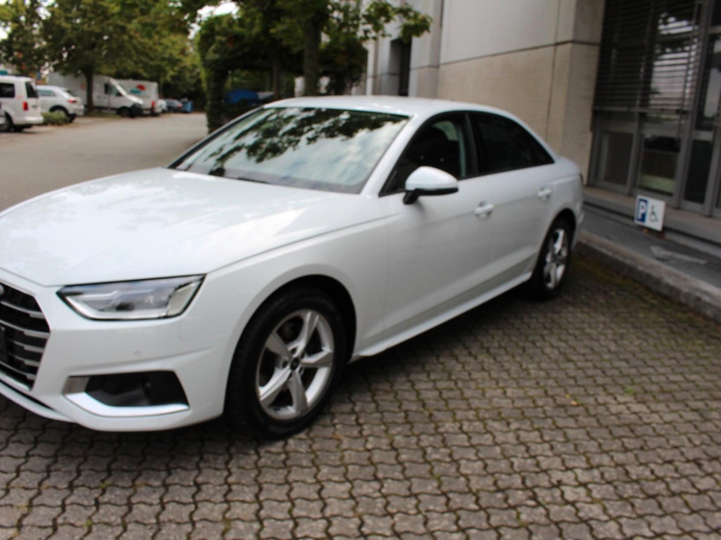 Audi A4 Sedan S-Tronic 35 TDI