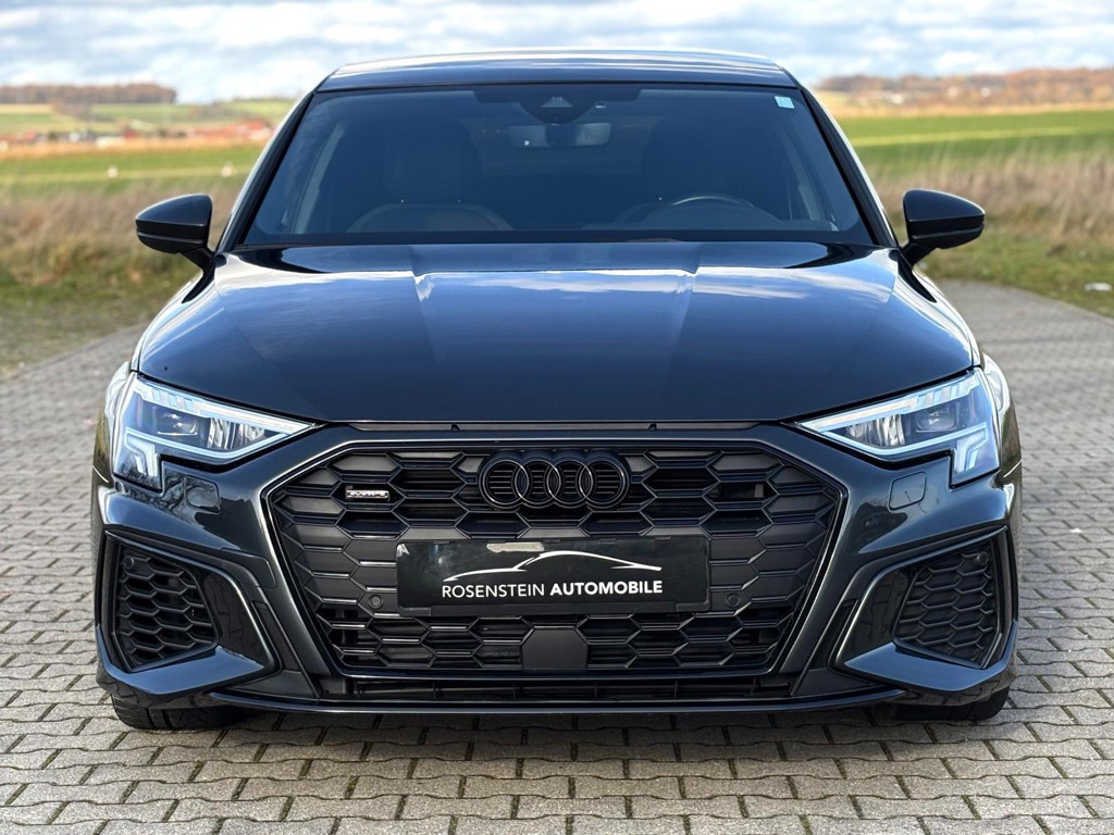 Audi A3 Sedan Quattro 40 TFSI