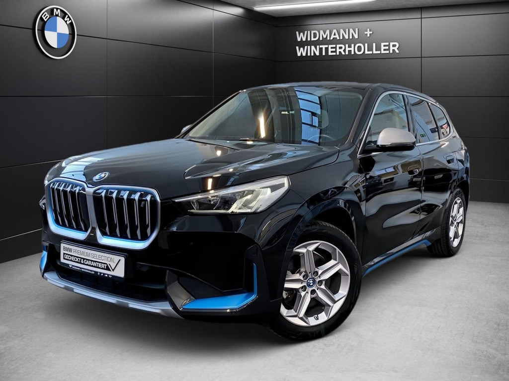 BMW iX1 xDrive30