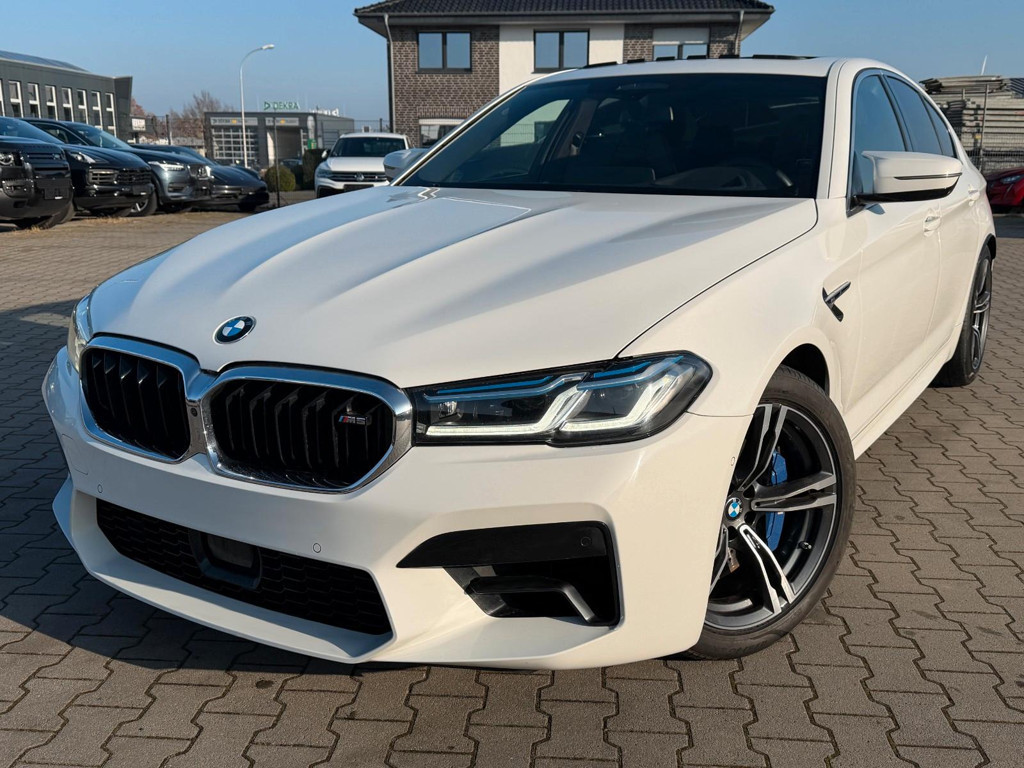 BMW M5 Sedan