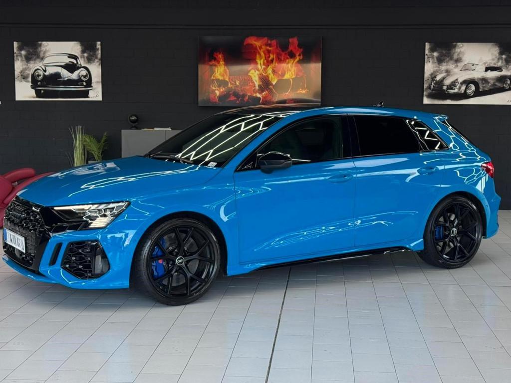 Audi RS3 Sportback Sedan Quattro