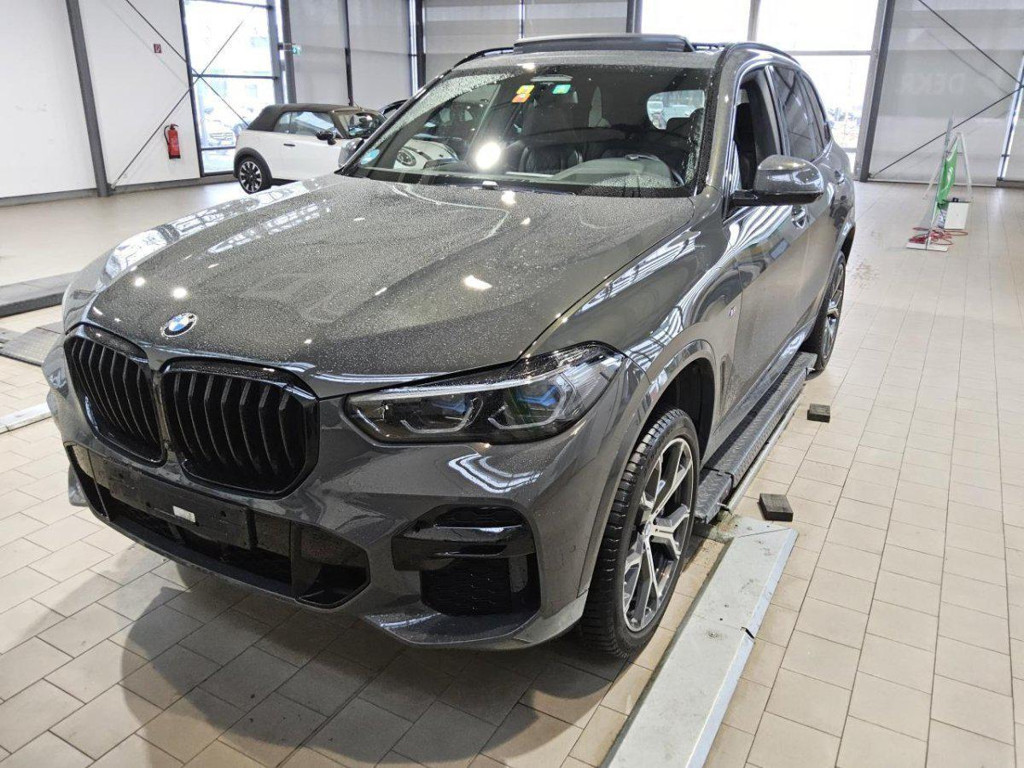 BMW X5 xDrive M50i