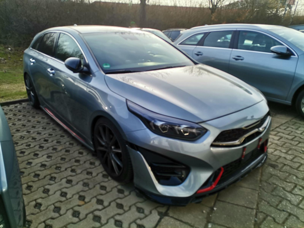 Kia ProCeed