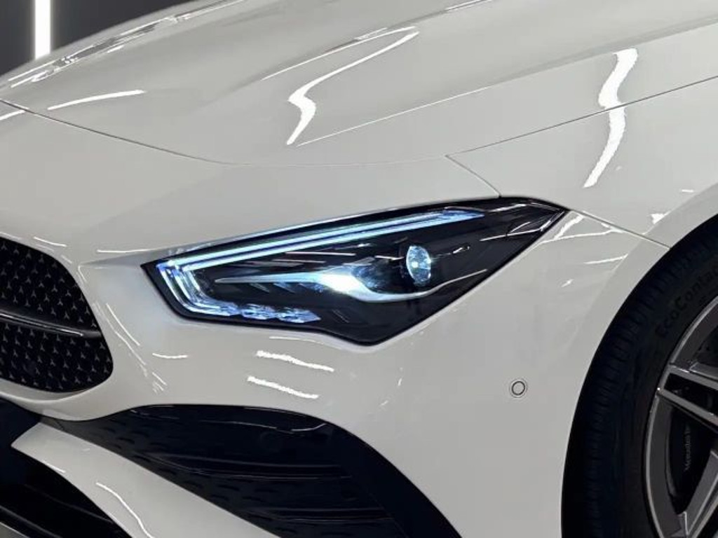 Mercedes-Benz CLA-Klasse CLA 200 AMG Line Coupé