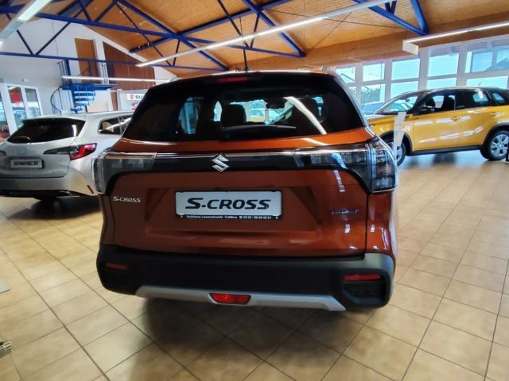 Suzuki S-Cross