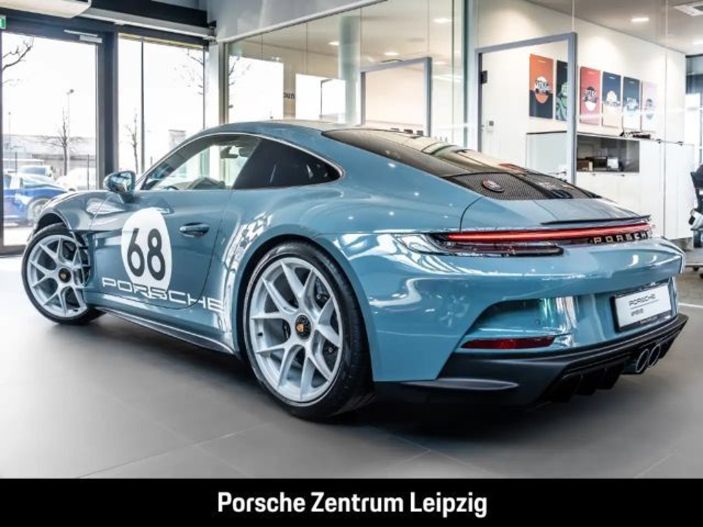 Porsche 992