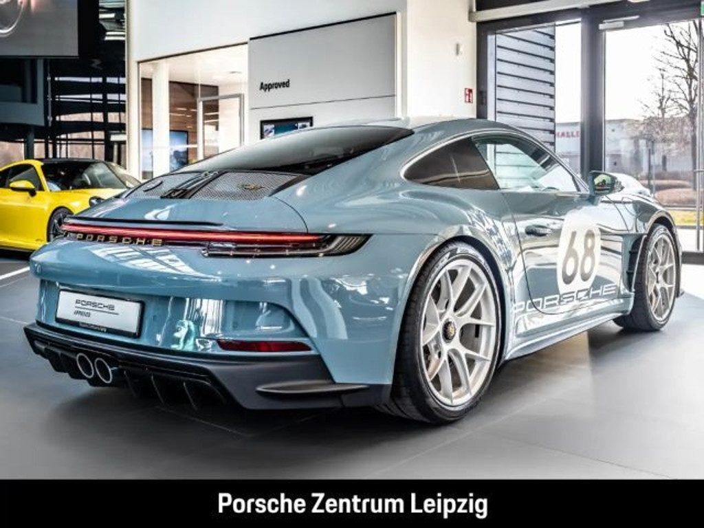 Porsche 992