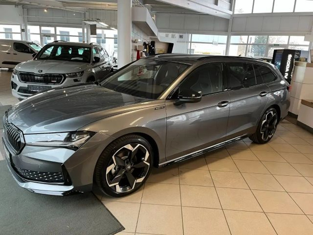 Skoda Superb Combi Sportline iV 1.5 TSI