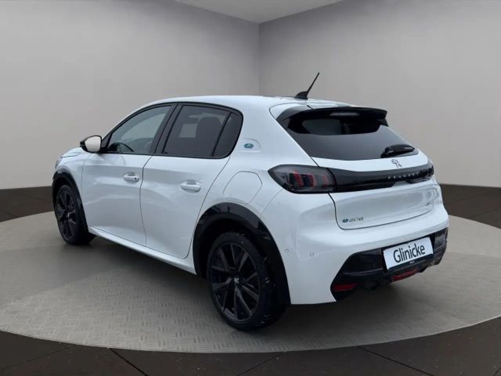 Peugeot e-208