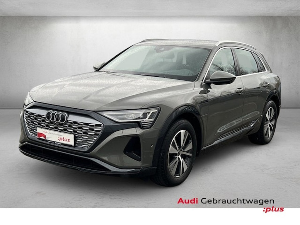 Audi Q8 e-tron Quattro 50