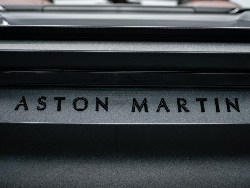 Aston Martin DBS