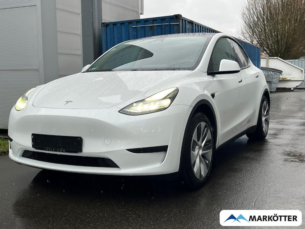 Tesla Model Y RWD