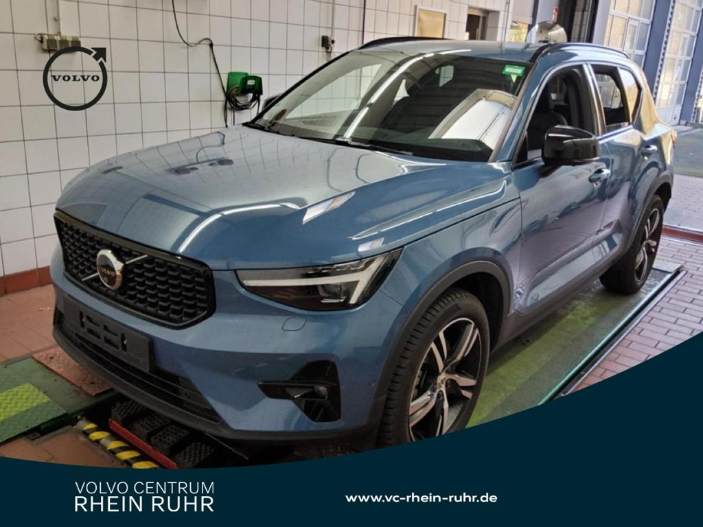 Volvo XC40 Plus Dark