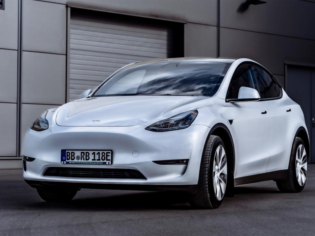 Tesla Model Y Long Range Dual Motor AWD