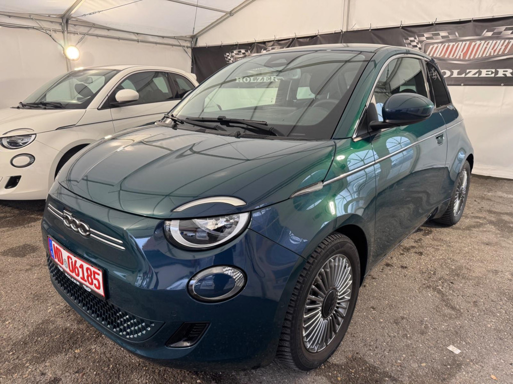 Fiat 500e / Kamera/SHZ/Carplay/Spurass./PDC