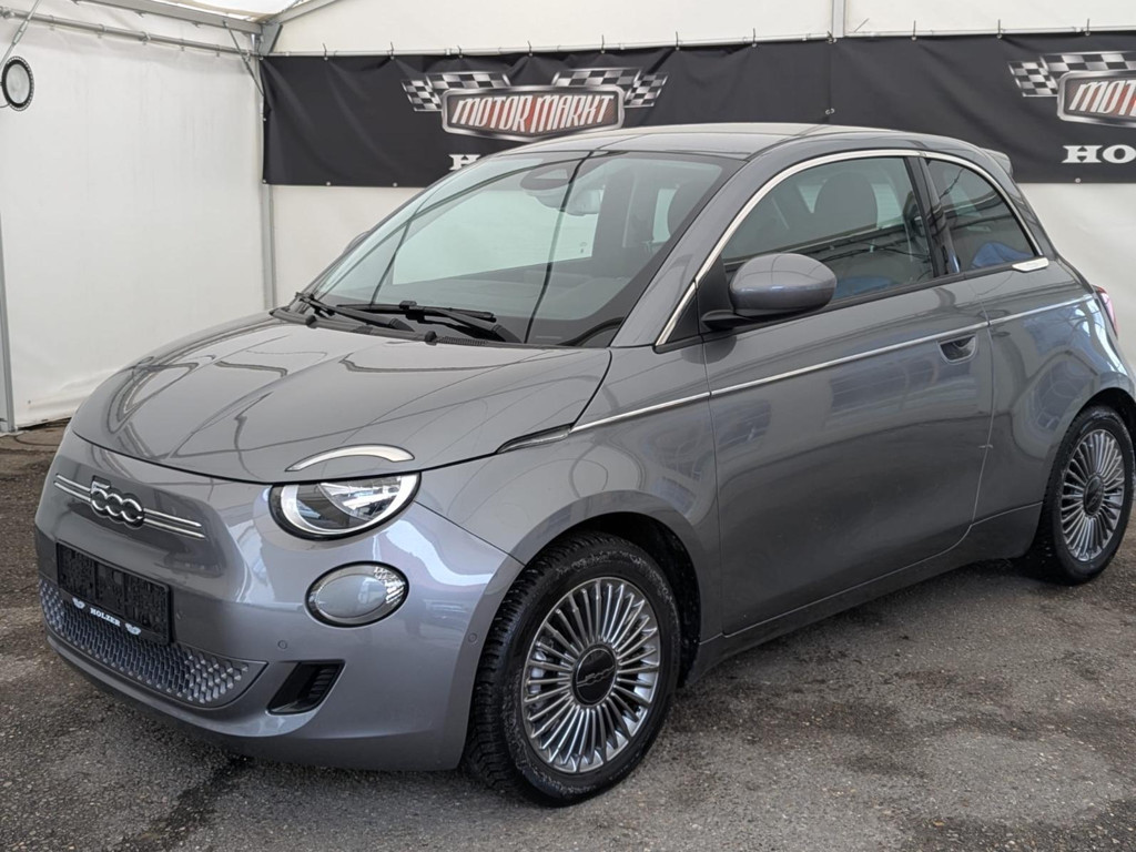 Fiat 500e /Kamera/SHZ/Carplay/Spurass./