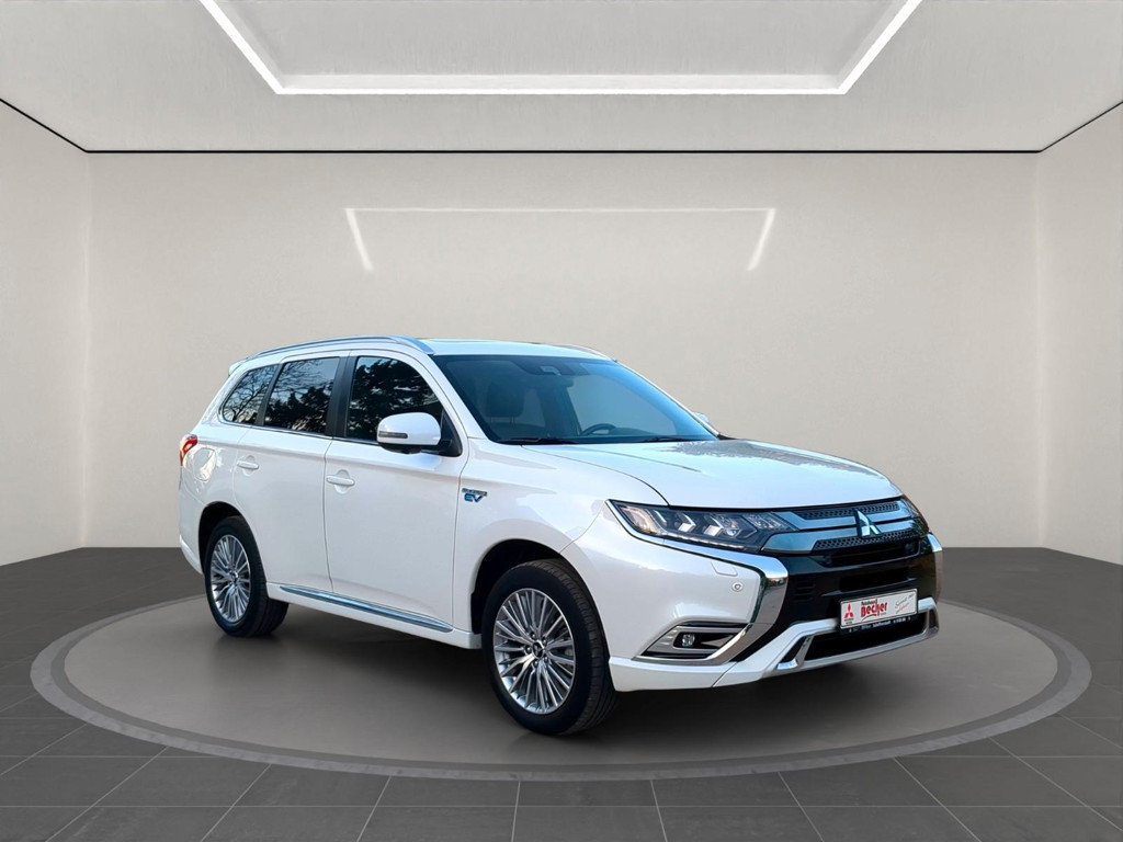 Mitsubishi Outlander PHEV 4WD