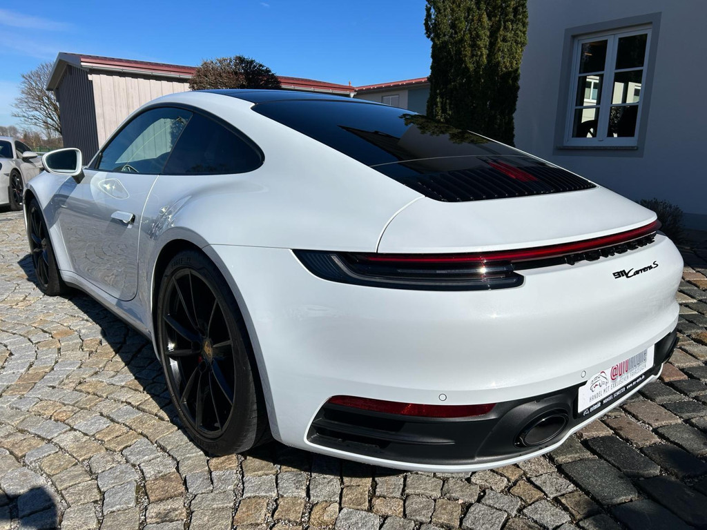 Porsche 992