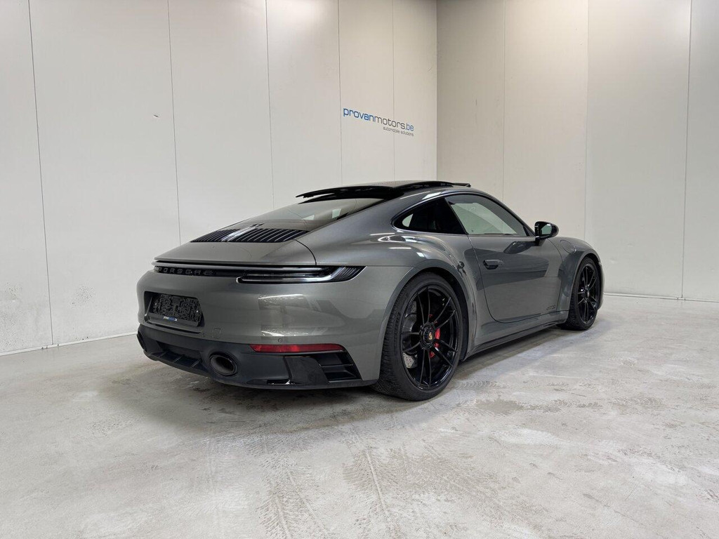 Porsche 992