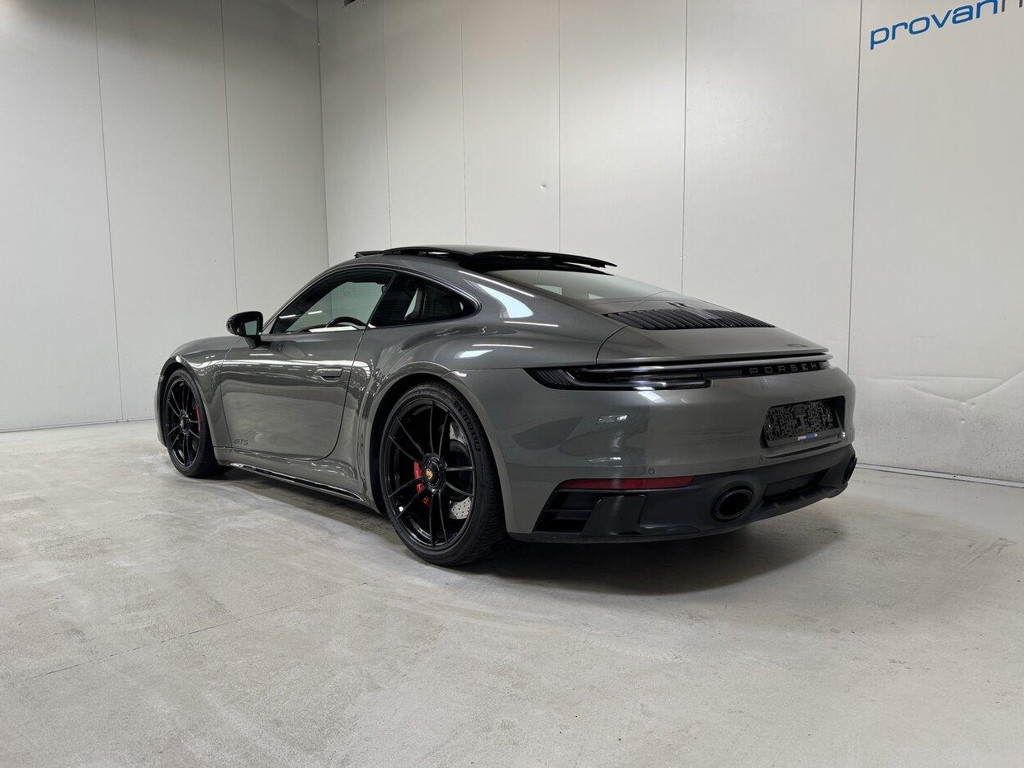 Porsche 992