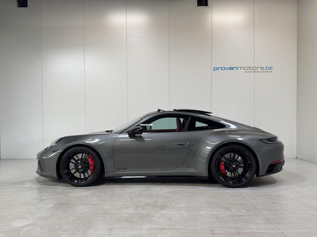 Porsche 992