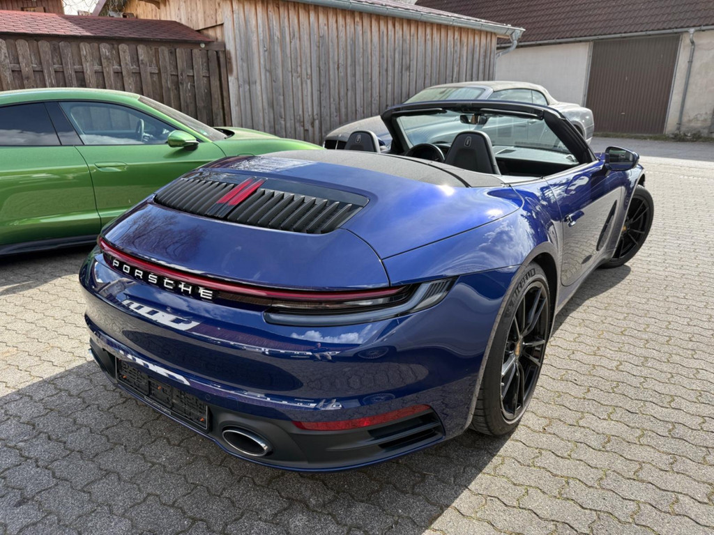 Porsche 992