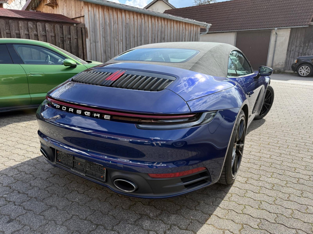 Porsche 992