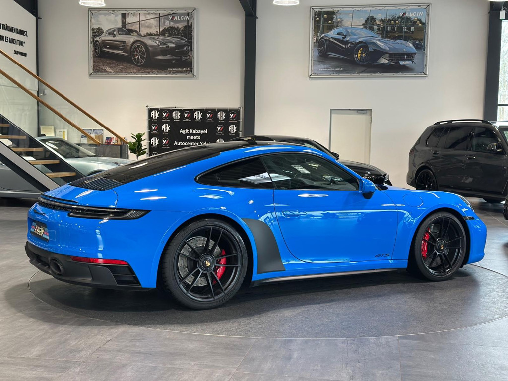 Porsche 992