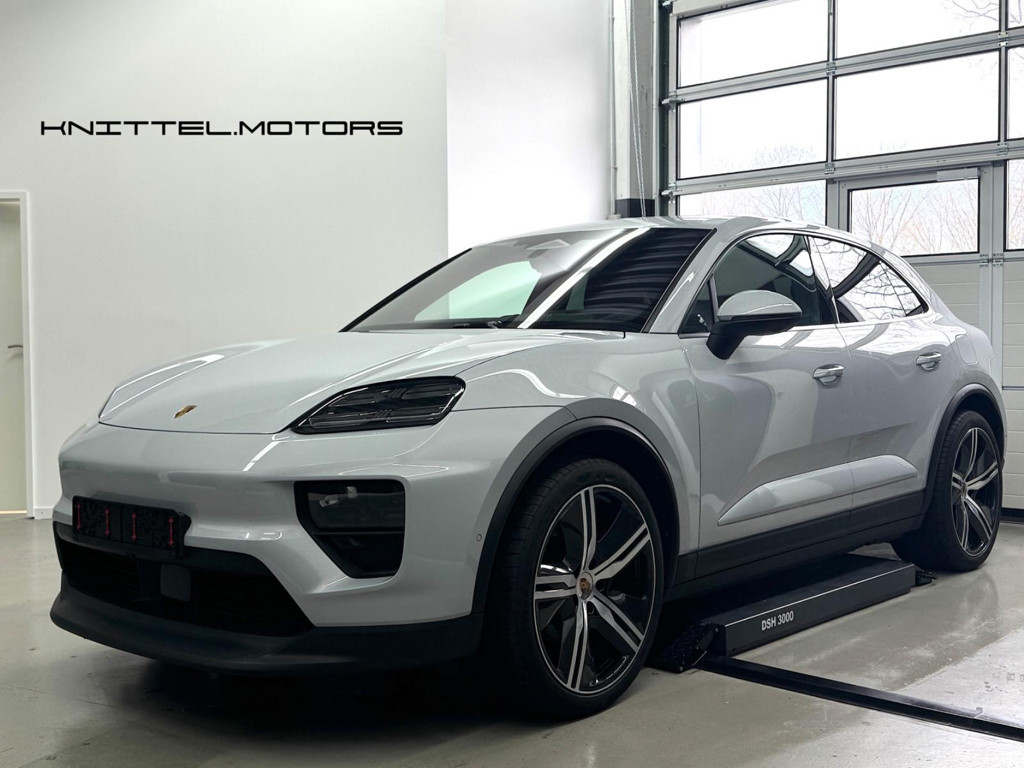 Porsche Macan 4