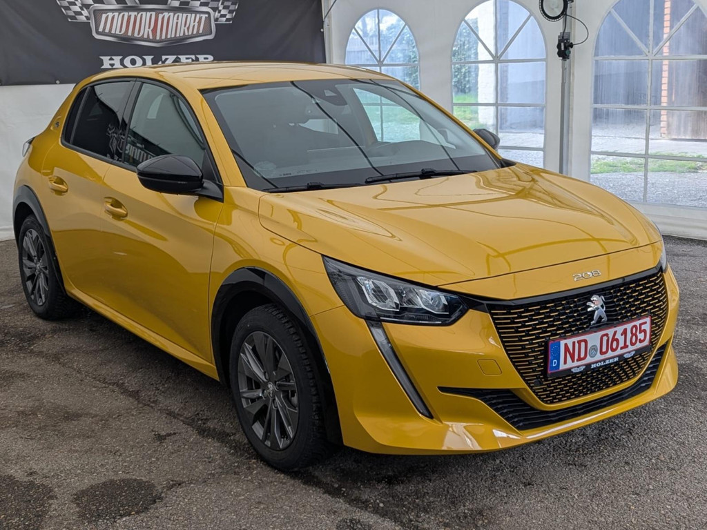 Peugeot e-208