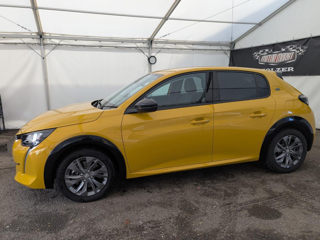 Peugeot e-208