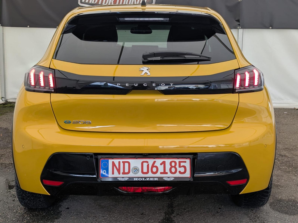 Peugeot e-208