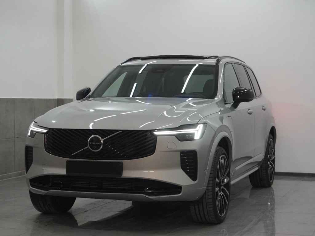 Volvo XC90 T8 Dark Ultra
