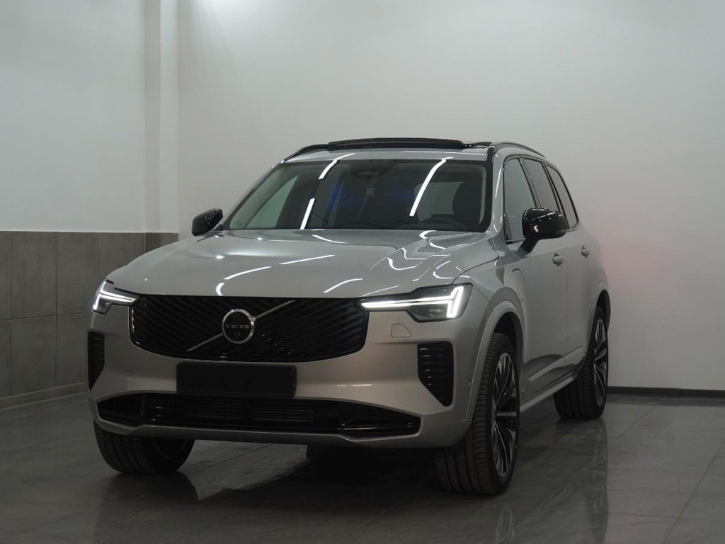 Volvo XC90 T8 Plus Dark