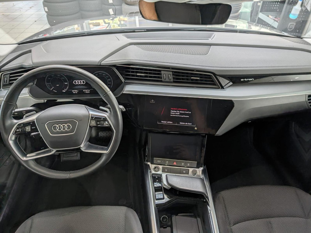 Audi e-tron