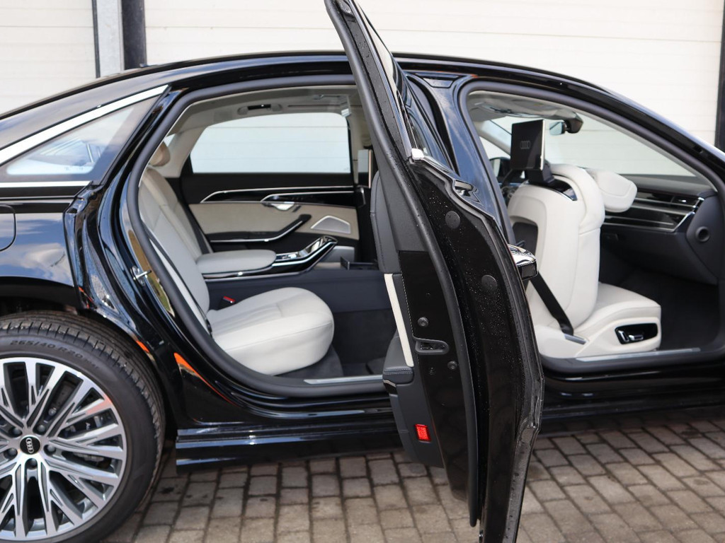 Audi A8 Lang 60 TFSI