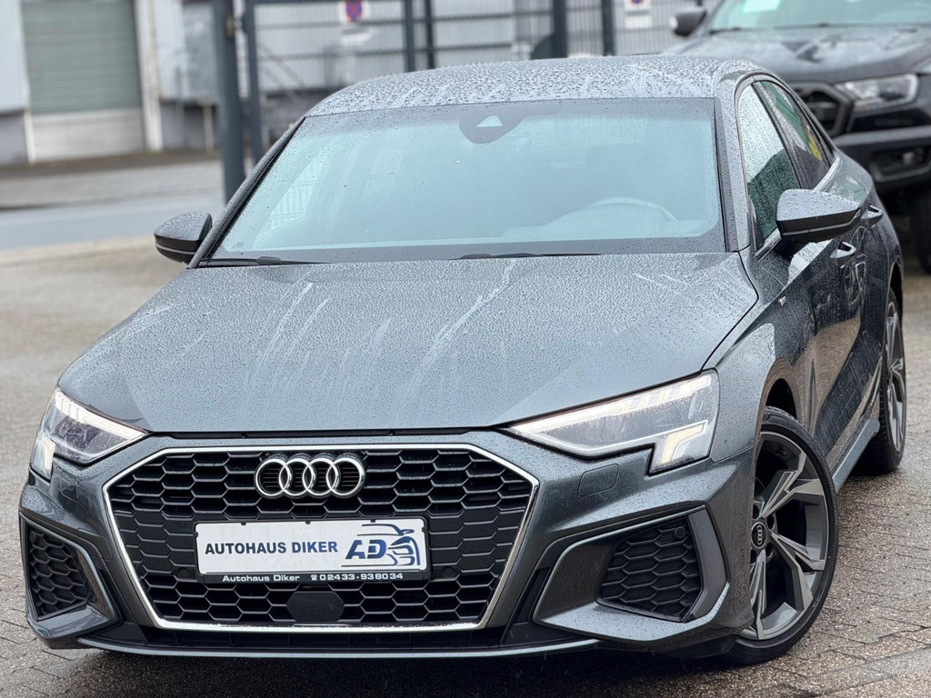 Audi A3 Sedan S-Line S-Tronic 35 TFSI