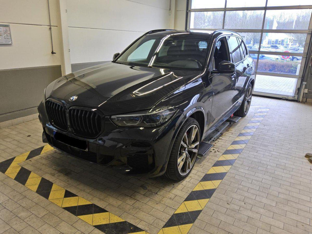 BMW X5 xDrive M50i