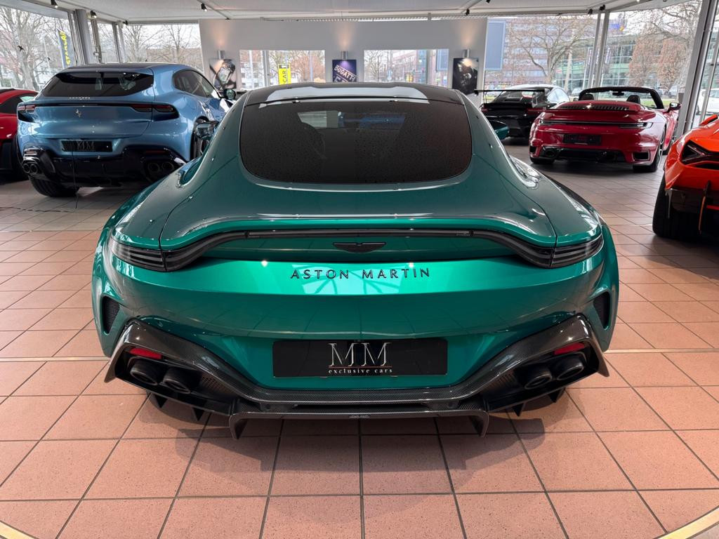 Aston Martin V8 Vantage