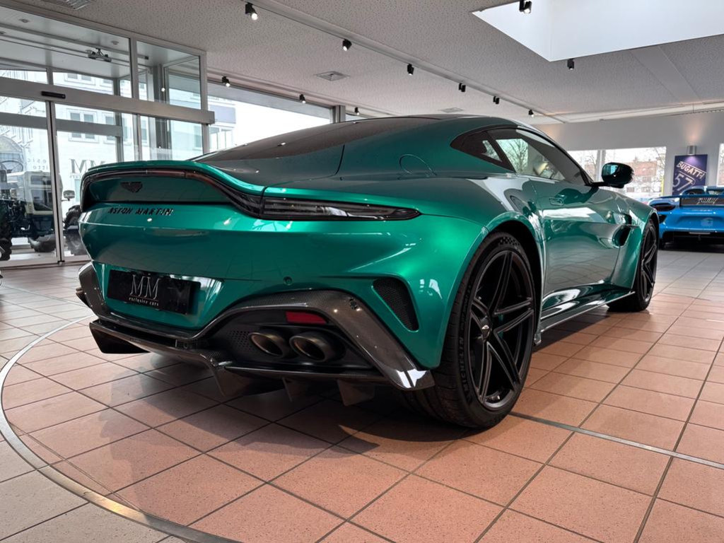 Aston Martin V8 Vantage